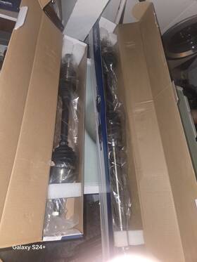Detroit Axle 200 Ax 201 Ax-new 2pc Front Driver And Passenger Side Cv Shafts For 2000 2001-2011 Ford Focus