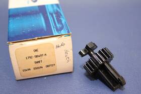 E79z-18a497-a Ford Nos Heater Shaft