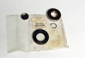 Mitsubishi Mb526956 Eclipse Expo Genuine Front Axle Shaft Bearing Kit New Oem