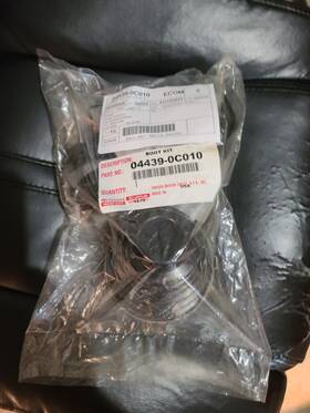 04439-0c010 Toyota 044390c010 Rear Cv Joint Boot Kit Inboard Oem Genuine Sold As Is